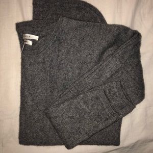 Max Studio Cashmere Sweater